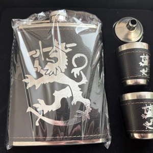 Suomileijona taskumatti